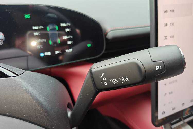 Used Zeekr 007GT 2025 Rear-Drive Intelligent Driving Version 75 kWh Gear Lever