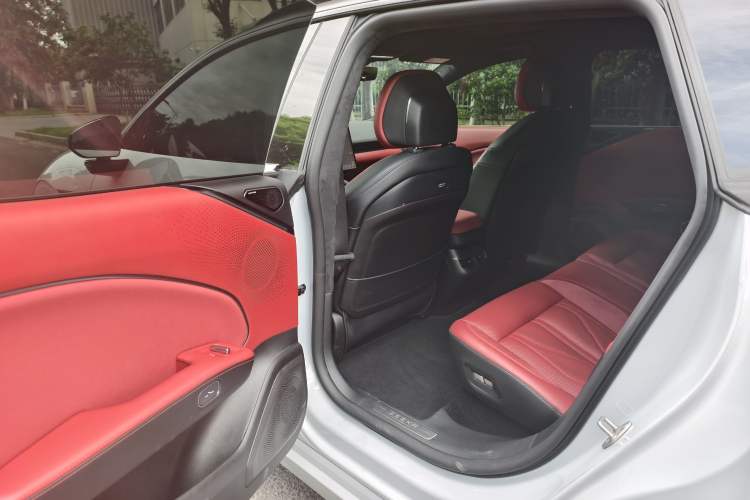 Used Zeekr 007GT 2025 Rear-Drive Intelligent Driving Version 75 kWh Interior 3