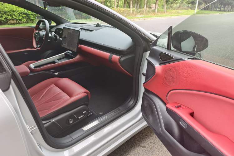 Used Zeekr 007GT 2025 Rear-Drive Intelligent Driving Version 75 kWh Interior 6