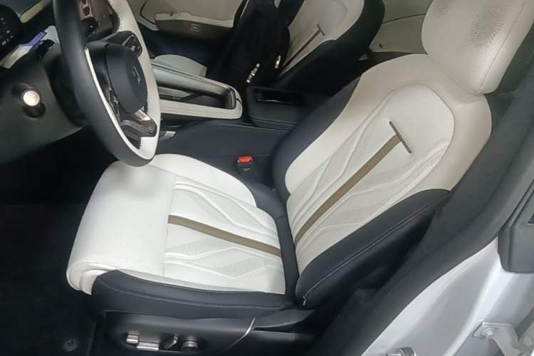Used Zeekr 007GT 2025 Four-Wheel Drive Intelligent Driving Version 75 kWh Left Front Seat
