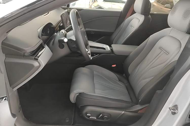 Used Zeekr 007GT 2025 Rear-Drive Intelligent Driving Version 75 kWh Left Front Seat