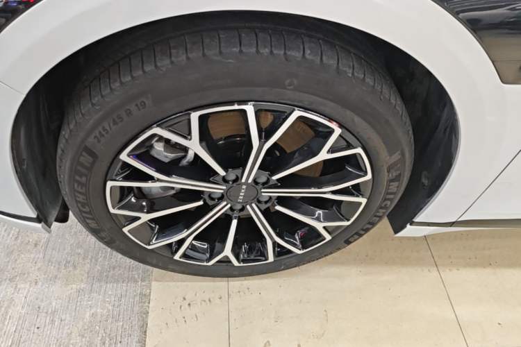 Used Zeekr 007GT 2025 Rear-Drive Intelligent Driving Version 75 kWh Left Front Wheel Hub