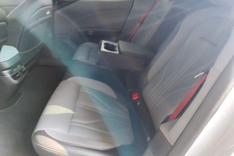 Used Zeekr 007GT 2025 Four-Wheel Drive Intelligent Driving Version 75 kWh Left Rear Seat