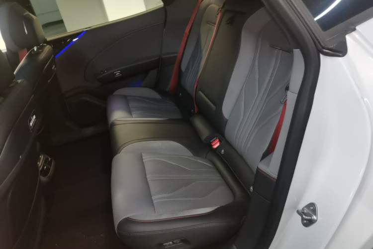 Used Zeekr 007GT 2025 Four-Wheel Drive Intelligent Driving Version 75 kWh Left Rear Seat