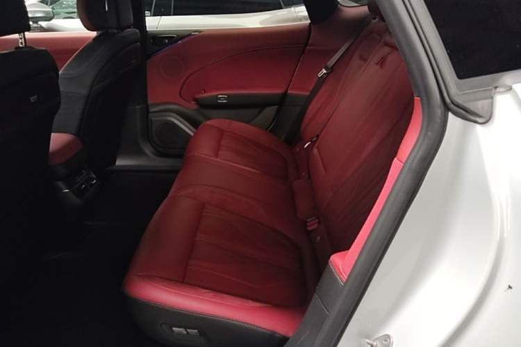 Used Zeekr 007GT 2025 Rear-Drive Intelligent Driving Version 75 kWh Left Rear Seat