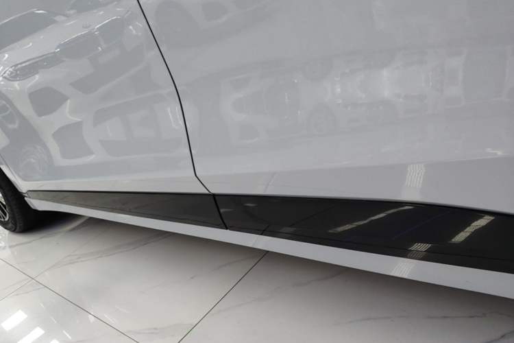 Used Zeekr 007GT 2025 Rear-Drive Intelligent Driving Version 75 kWh Left Side Sill