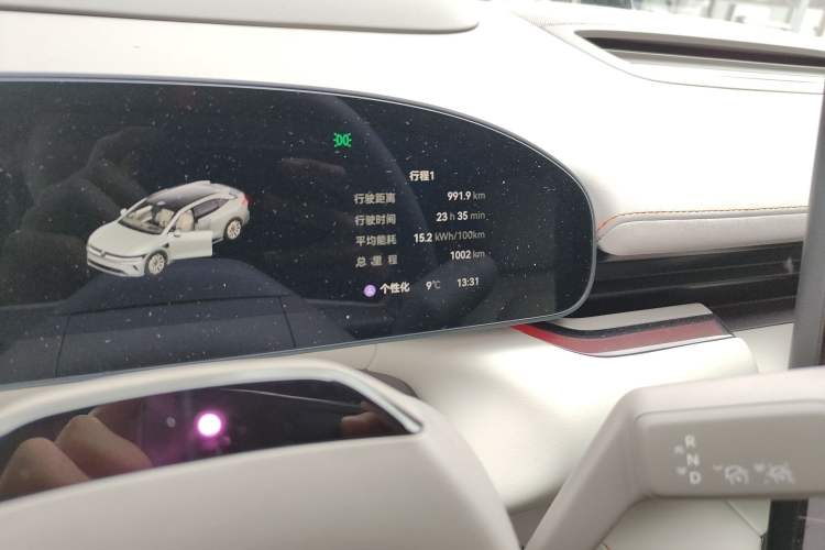 Used Zeekr 007GT 2025 Rear-Drive Intelligent Driving Version 75 kWh Odometer Close Up