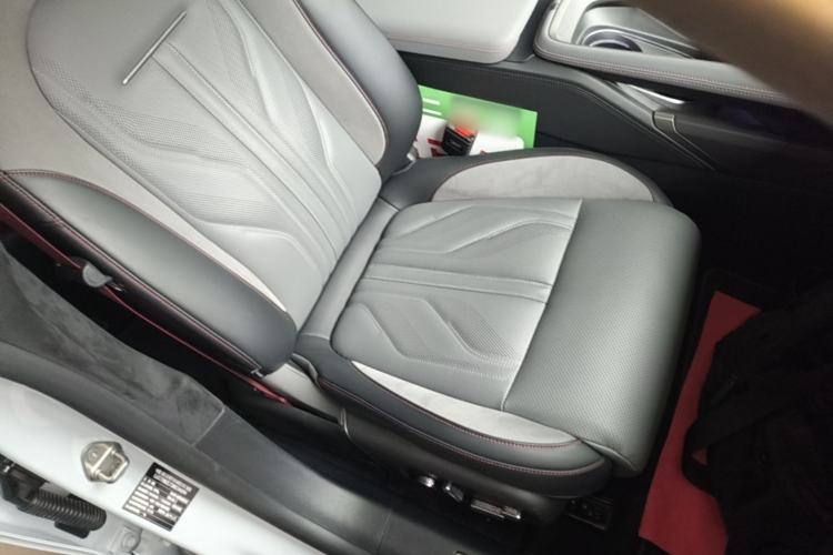 Used Zeekr 007GT 2025 Four-Wheel Drive Intelligent Driving Version 75 kWh Right Front Seat