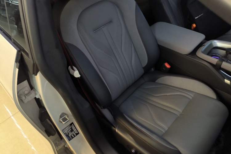 Used Zeekr 007GT 2025 Four-Wheel Drive Intelligent Driving Version 75 kWh Right Front Seat