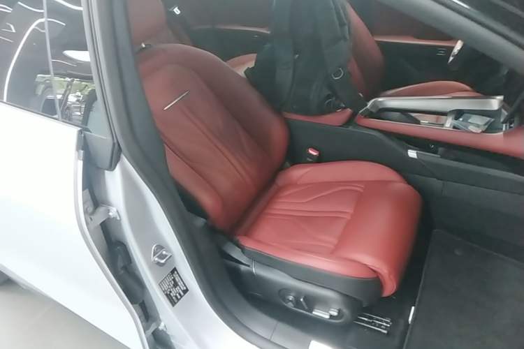 Used Zeekr 007GT 2025 Four-Wheel Drive Intelligent Driving Version 75 kWh Right Front Seat