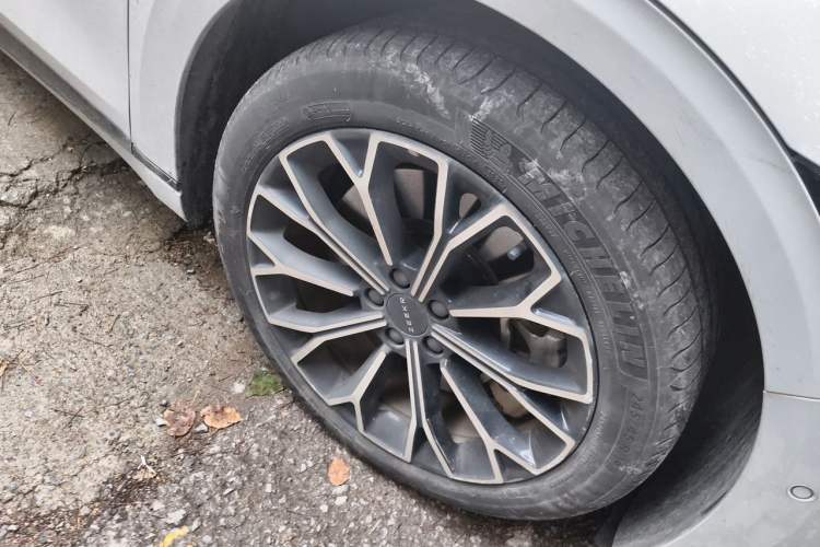 Used Zeekr 007GT 2025 Rear-Drive Intelligent Driving Version 75 kWh Right Front Wheel Hub