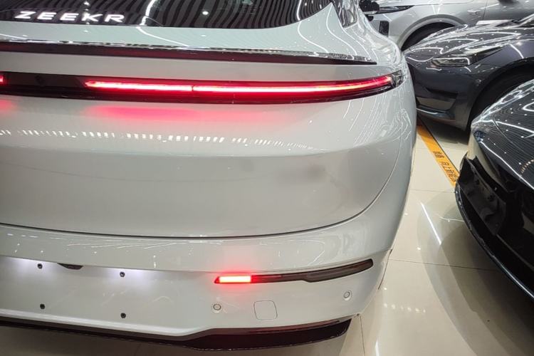 Used Zeekr 007GT 2025 Rear-Drive Intelligent Driving Version 75 kWh Right Rear Taillight