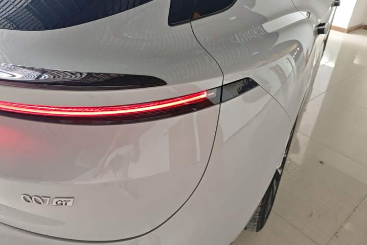 Used Zeekr 007GT 2025 Four-Wheel Drive Intelligent Driving Version 75 kWh Right Rear Taillight