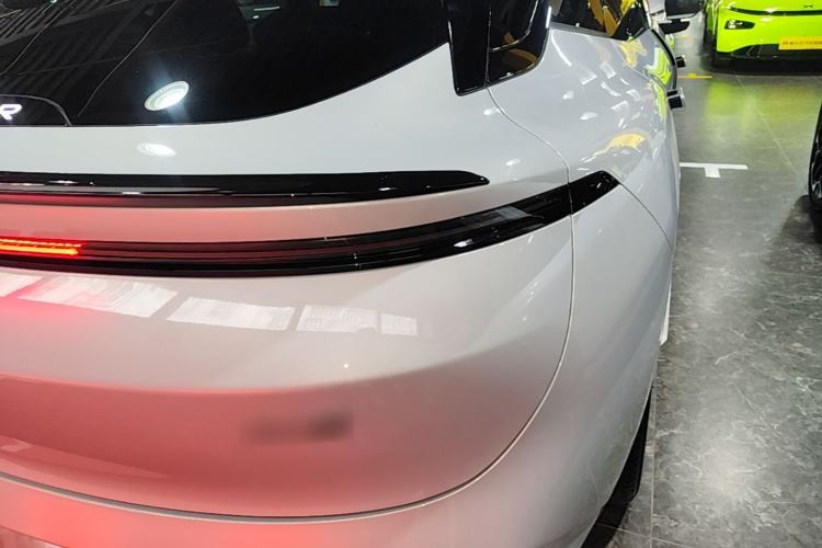 Used Zeekr 007GT 2025 Four-Wheel Drive Intelligent Driving Version 75 kWh Right Rear Taillight