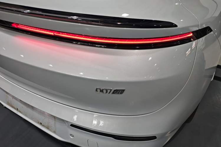 Used Zeekr 007GT 2025 Four-Wheel Drive Intelligent Driving Version 75 kWh Right Rear Taillight