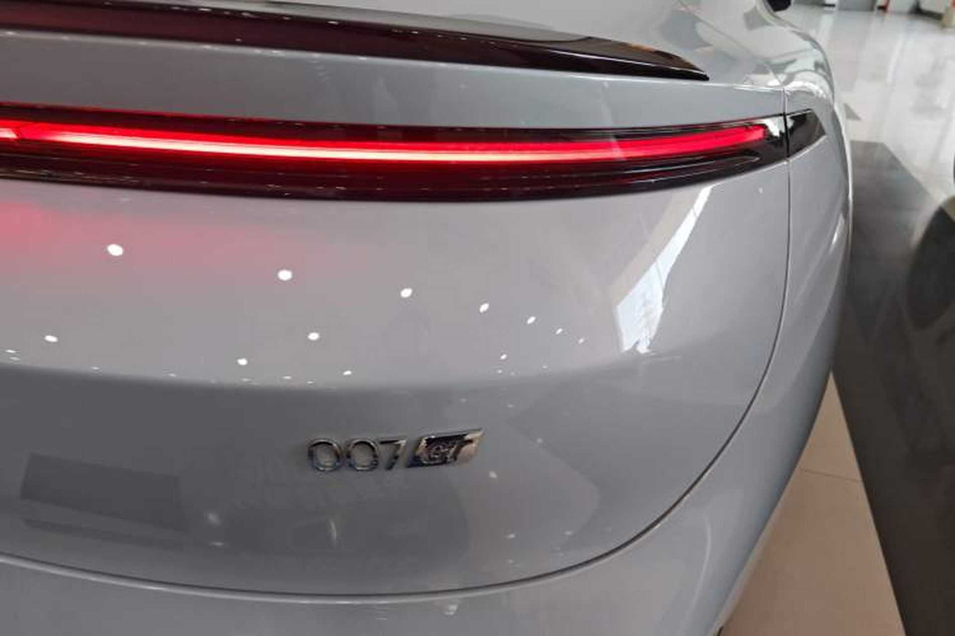 Used Zeekr 007GT 2025 Rear-Drive Intelligent Driving Version 75 kWh Right Rear Taillight