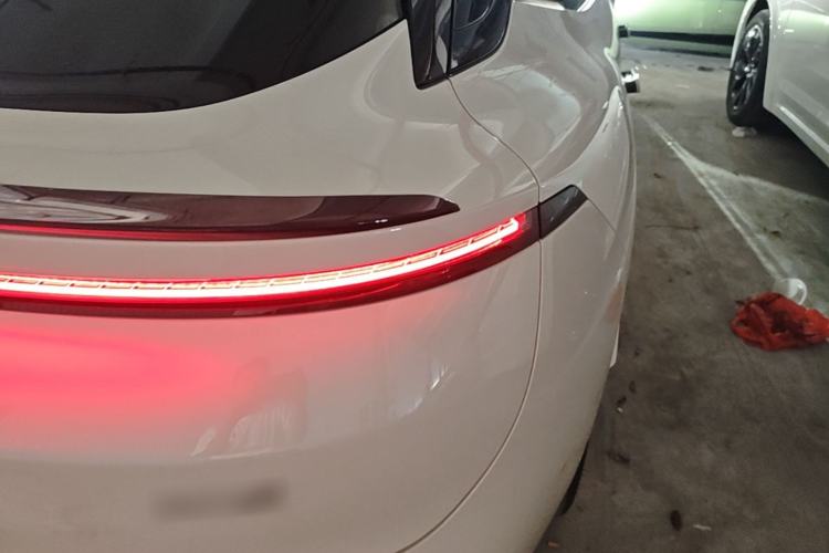 Used Zeekr 007GT 2025 Long-Range Rear-Wheel Drive Intelligent Driving Version 100 kWh Right Rear Taillight