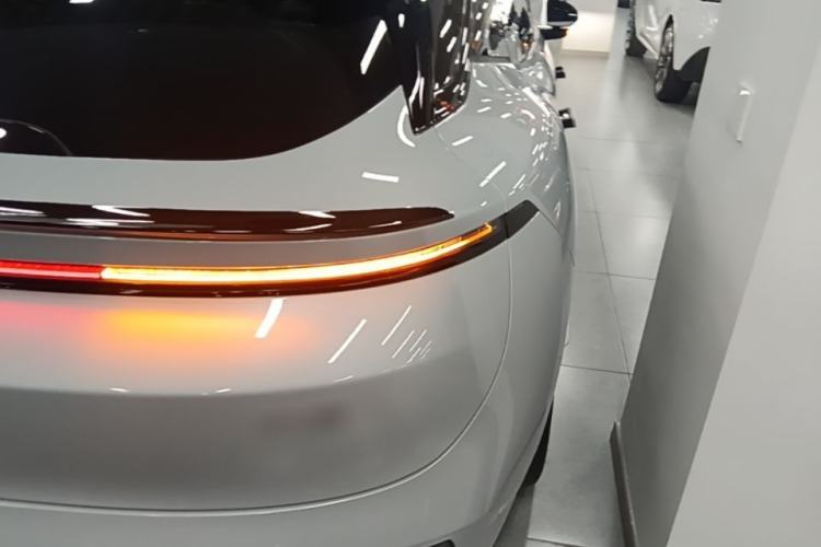 Used Zeekr 007GT 2025 Four-Wheel Drive Intelligent Driving Version 75 kWh Right Rear Taillight
