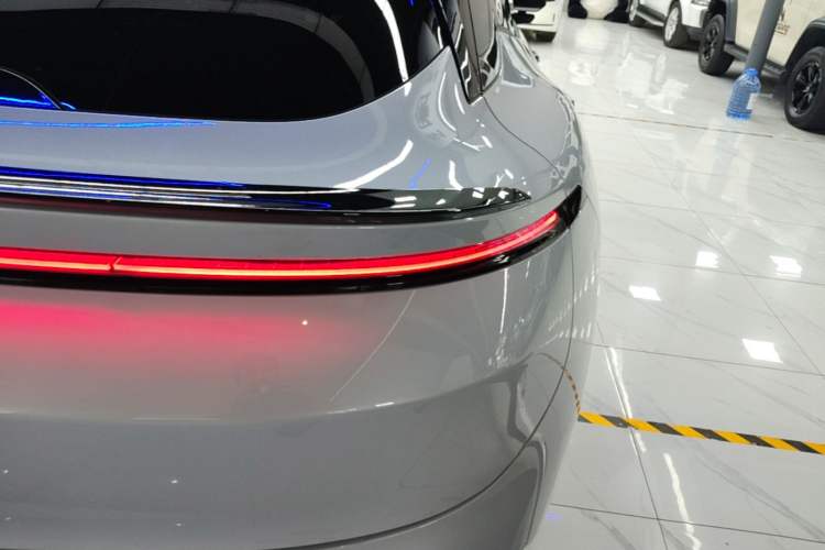 Used Zeekr 007GT 2025 Rear-Drive Intelligent Driving Version 75 kWh Right Rear Taillight
