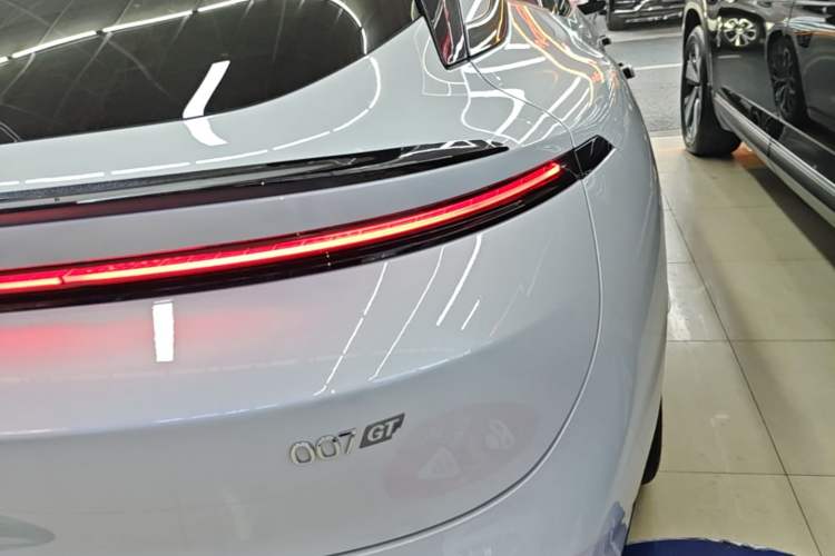 Used Zeekr 007GT 2025 Rear-Drive Intelligent Driving Version 75 kWh Right Rear Taillight
