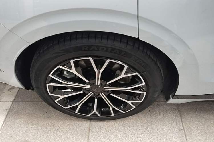 Used Zeekr 007GT 2025 Rear-Drive Intelligent Driving Version 75 kWh Right Rear Wheel Hub