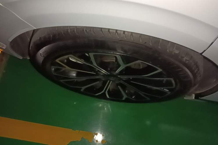 Used Zeekr 007GT 2025 Rear-Drive Intelligent Driving Version 75 kWh Right Rear Wheel Hub