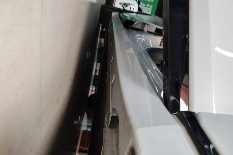 Used Zeekr 007GT 2025 Long-Range Rear-Wheel Drive Intelligent Driving Version 100 kWh Right Side Sill