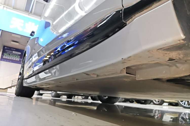 Used Zeekr 007GT 2025 Rear-Drive Intelligent Driving Version 75 kWh Right Side Sill