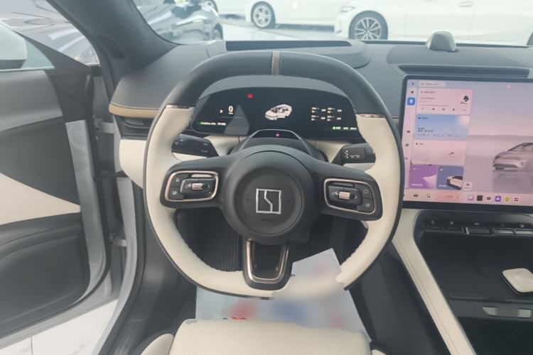 Used Zeekr 007GT 2025 Four-Wheel Drive Intelligent Driving Version 75 kWh Steering Wheel