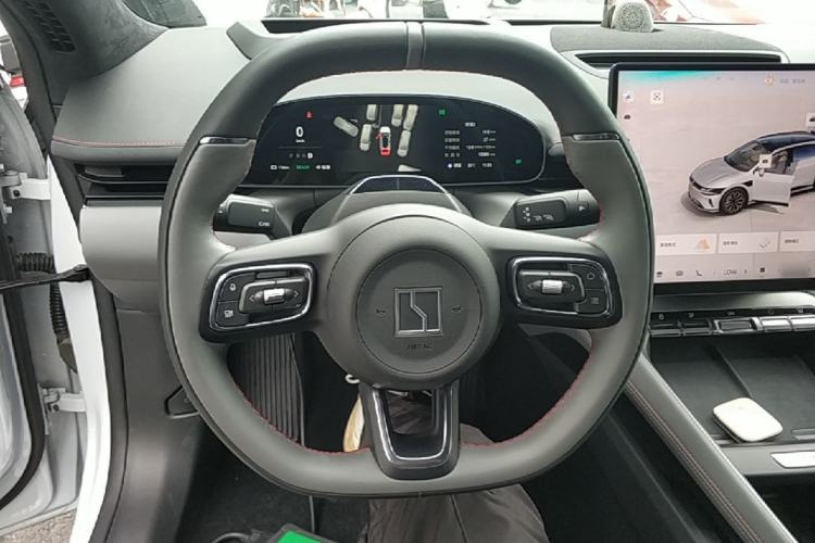 Used Zeekr 007GT 2025 Four-Wheel Drive Intelligent Driving Version 75 kWh Steering Wheel