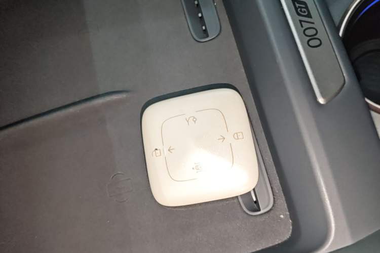 Used Zeekr 007GT 2025 Rear-Drive Intelligent Driving Version 75 kWh Vehicle Key