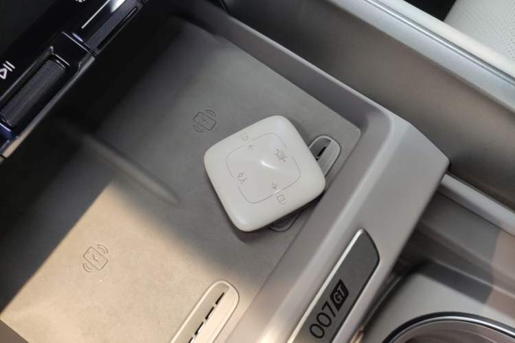 Used Zeekr 007GT 2025 Rear-Drive Intelligent Driving Version 75 kWh Vehicle Key