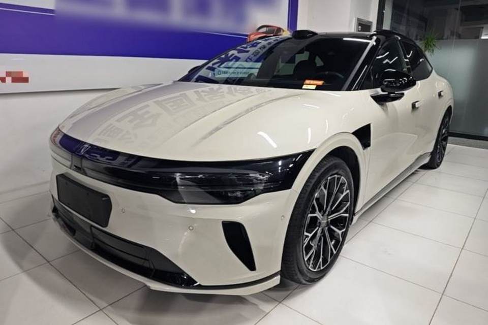Zeekr 007GT 2025