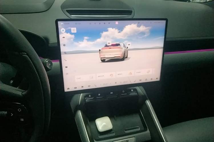 Used Zeekr 007GT 2025 Long-Range Rear-Wheel Drive Intelligent Driving Version 100 kWh Audio And AC Panel
