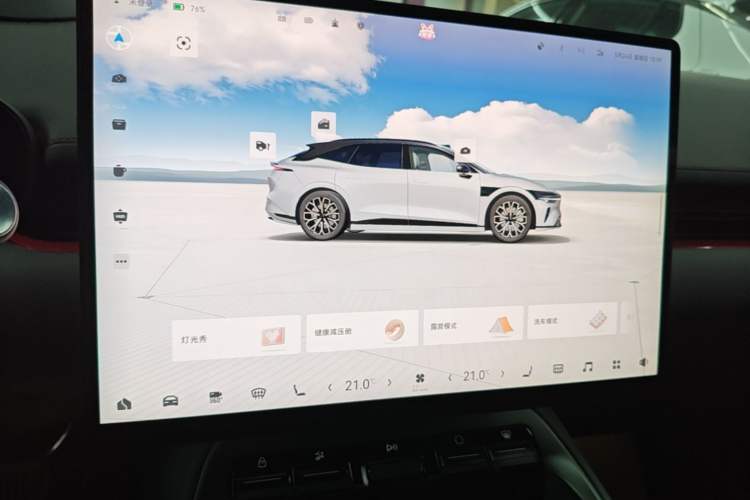 Used Zeekr 007GT 2025 Long-Range Rear-Wheel Drive Intelligent Driving Version 100 kWh Audio And AC Panel