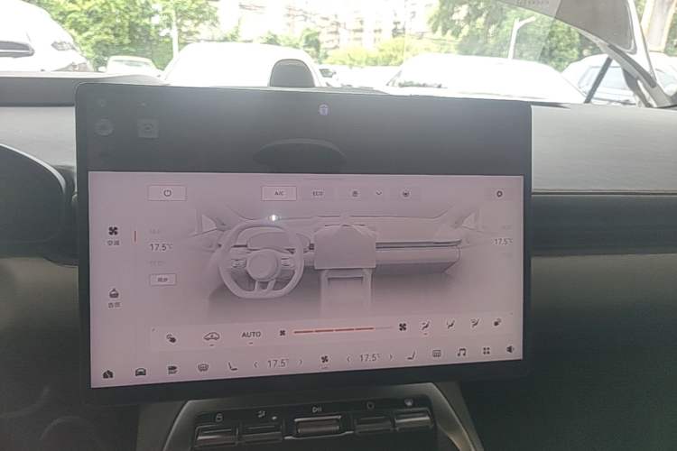 Used Zeekr 007GT 2025 Long-Range Rear-Wheel Drive Intelligent Driving Version 100 kWh Audio And AC Panel