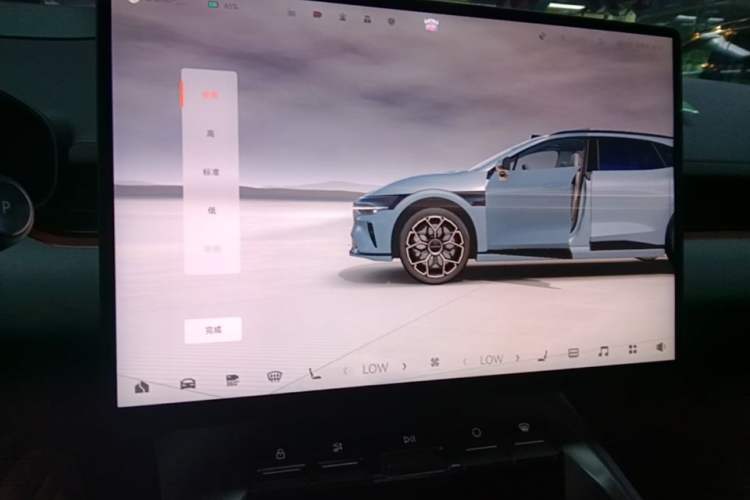Used Zeekr 007GT 2025 Four-Wheel Drive Intelligent Driving Version 75 kWh Audio And AC Panel