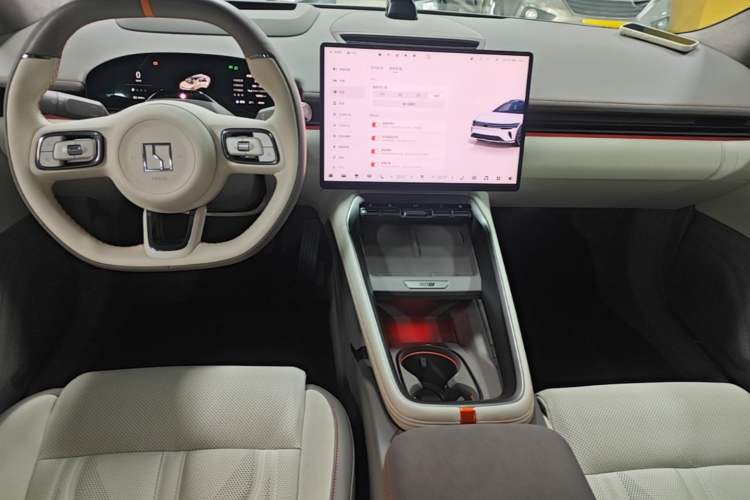 Used Zeekr 007GT 2025 Long-Range Rear-Wheel Drive Intelligent Driving Version 100 kWh Audio And AC Panel