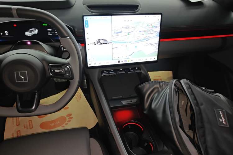 Used Zeekr 007GT 2025 Long-Range Rear-Wheel Drive Intelligent Driving Version 100 kWh Audio And AC Panel
