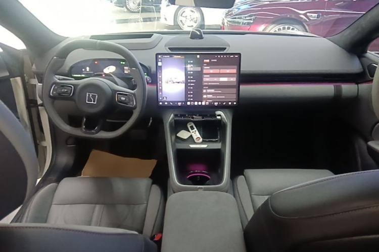 Used Zeekr 007GT 2025 Four-Wheel Drive Intelligent Driving Version 75 kWh Center Console