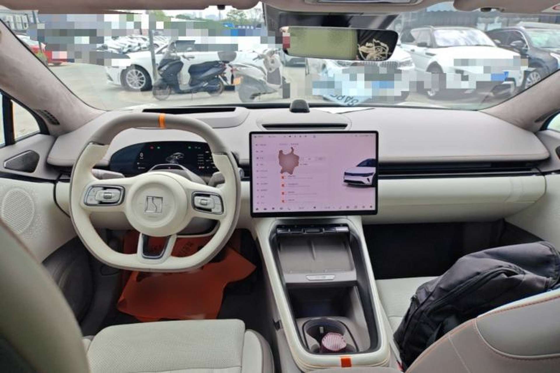 Used Zeekr 007GT 2025 Long-Range Rear-Wheel Drive Intelligent Driving Version 100 kWh Center Console