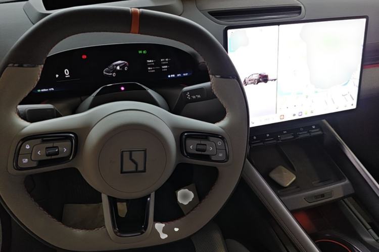 Used Zeekr 007GT 2025 Long-Range Rear-Wheel Drive Intelligent Driving Version 100 kWh Center Console