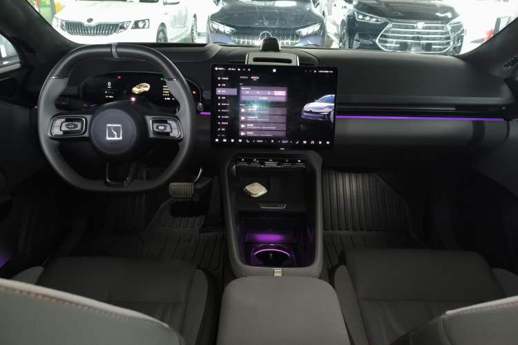 Used Zeekr 007GT 2025 Long-Range Rear-Wheel Drive Intelligent Driving Version 100 kWh Center Console