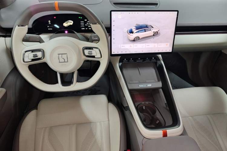 Used Zeekr 007GT 2025 Long-Range Rear-Wheel Drive Intelligent Driving Version 100 kWh Center Console