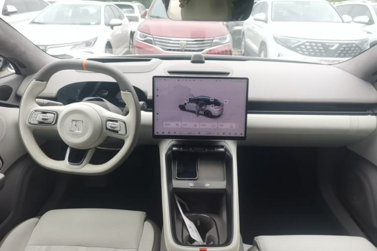 Used Zeekr 007GT 2025 Long-Range Rear-Wheel Drive Intelligent Driving Version 100 kWh Center Console