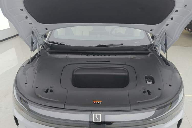 Used Zeekr 007GT 2025 Four-Wheel Drive Intelligent Driving Version 75 kWh Engine Bay