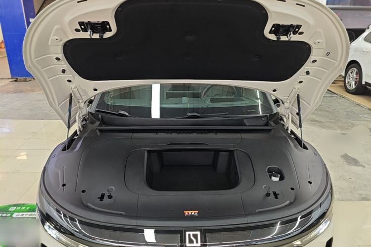 Used Zeekr 007GT 2025 Long-Range Rear-Wheel Drive Intelligent Driving Version 100 kWh Engine Bay