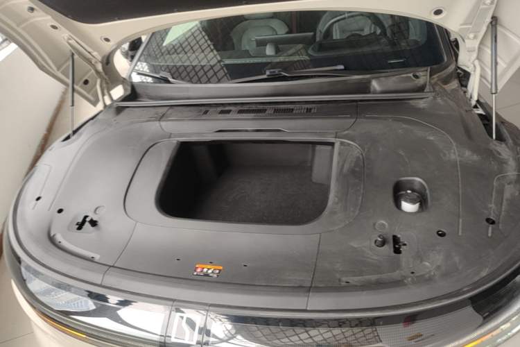 Used Zeekr 007GT 2025 Rear-Drive Intelligent Driving Version 75 kWh Engine Bay