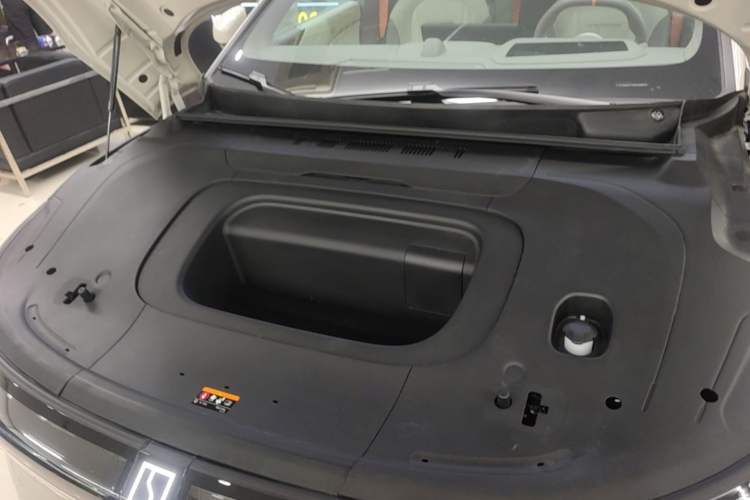 Used Zeekr 007GT 2025 Four-Wheel Drive Intelligent Driving Version 75 kWh Engine Bay
