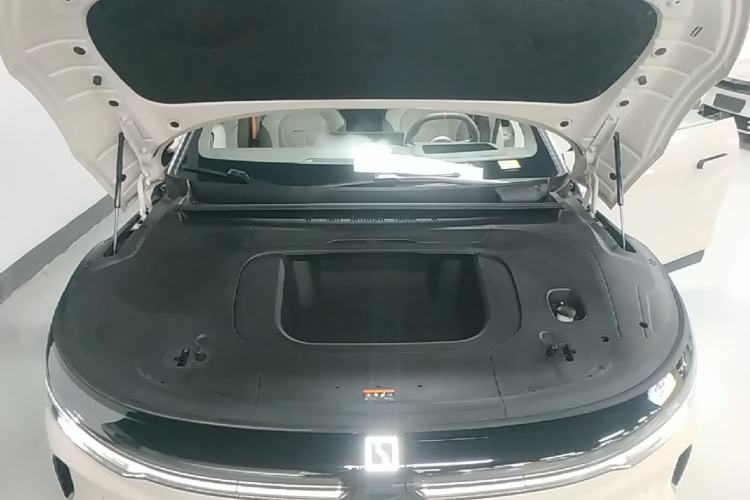 Used Zeekr 007GT 2025 Long-Range Rear-Wheel Drive Intelligent Driving Version 100 kWh Engine Bay
